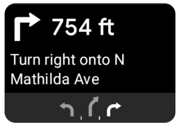 Android Auto 导航的转向卡片。