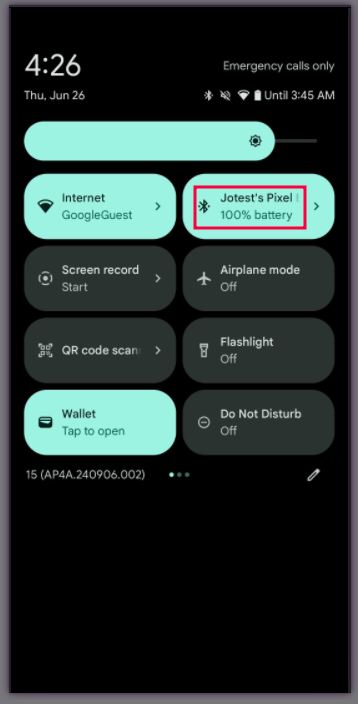 Pokazuje, jak przejść do opisanego menu.