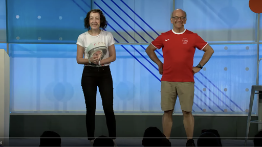 Mariya Moeva 和 John Mueller 在 Google I/O 大会上的舞台风采